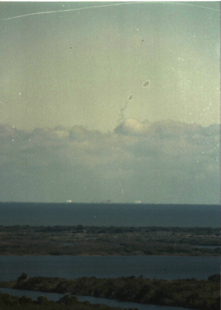 Illustration for article titled Long-Forgotten Photographs Reveal Challenger Disaster As It Happened